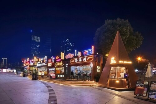 Holiday Inn Express Wuhan Optical Valley by IHG, Boek Hotel Hotels in Wuhan met zwembad, Zwembad