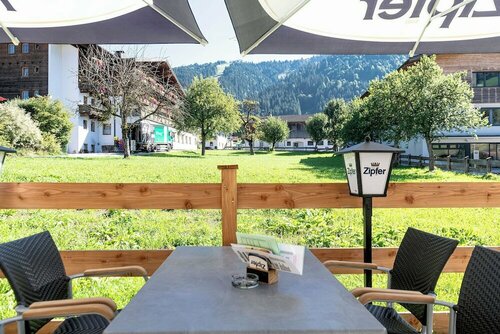 Hotel Schneeberger, Prenota Hotel Hotel a Tirolo con parcheggio, Parcheggio