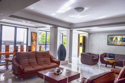 Dana Hotel, Забронировать Отель Кампала Уганда, рядом с Kabalagala Market