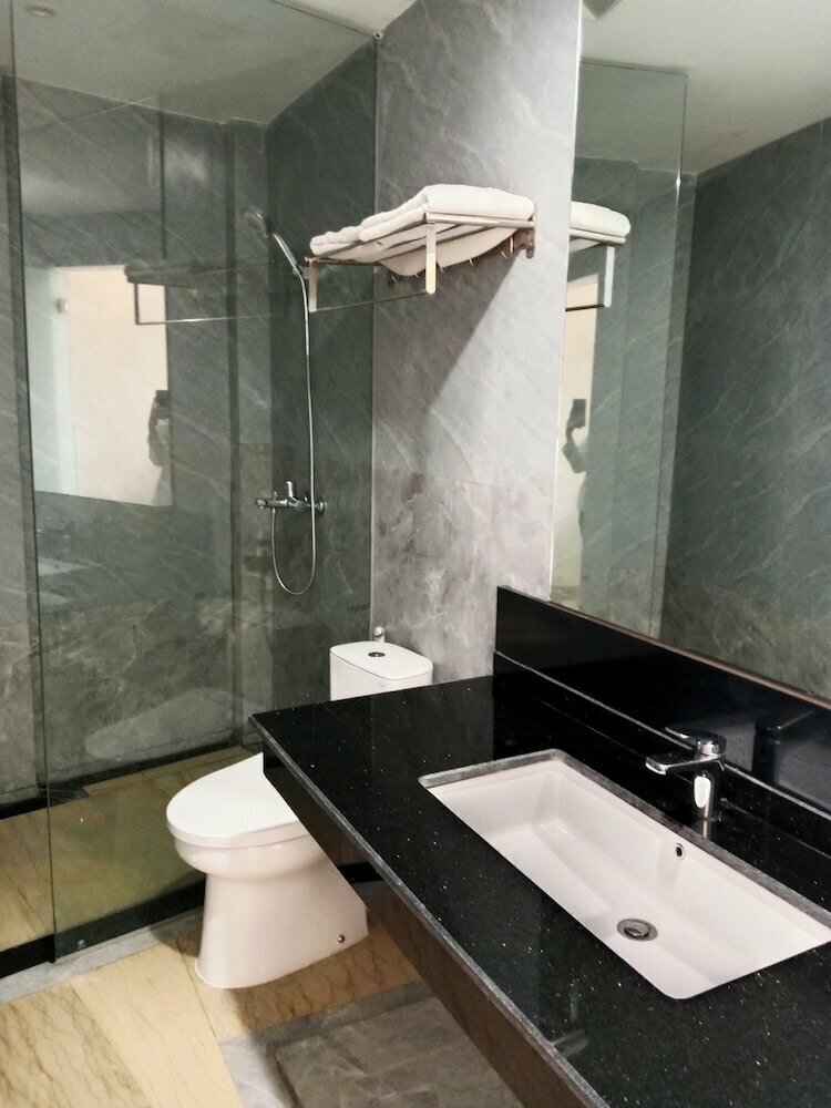 RedDoorz Plus At Hotel Sofia Pangandaran
