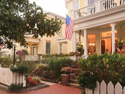 Azalea Inn & Gardens, Varaa Bed and Breakfast Savannah Georgia