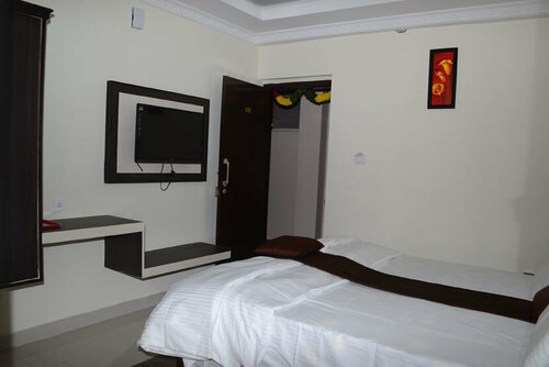 Nest Residency, Book Hotel Hoteller i Tirupati med parkering, Parkering