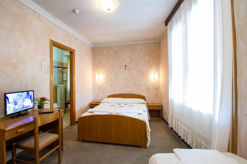 Albergo Ristorante Da Felice, Prenota Hotel Hotel a Veneto con parcheggio, Parcheggio