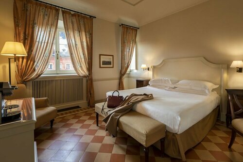 QC Grand Hotel Roma, Varaa Hotelli Rooma hotellit, joissa on uima-allas, Uima-allas