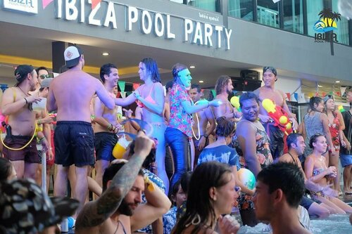 Ibiza House Phi Phi, Забронировать Отель Отели Пхи-Пхи-Дон с бассейном, Бассейн