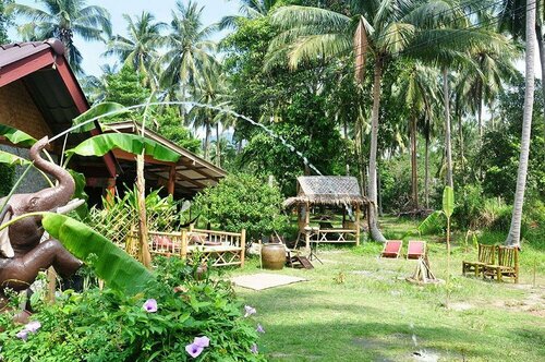 Jungle Garden Bungalows, Забронировать Отель Отели Сураттхани с парковкой, Парковка