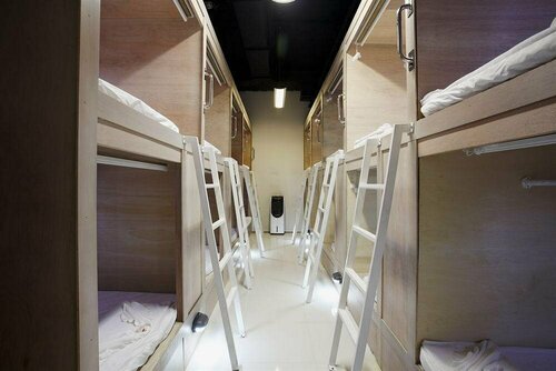 WhyNot Backpackers (Capsule Hostel), Забронировать Хостел Отели Патонг-Бич с завтраком, рядом с Пляж Патонг, Завтраки