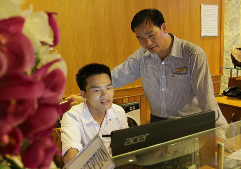Au Lac Hotel