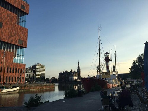 B&B Lucy in the Sky, Забронировать Отель «постель и завтрак» Антверпен - центр города Антверпен