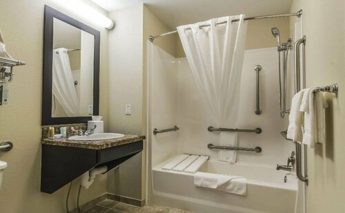 Quality Inn & Suites, Book Hotel Hotels in Saskatchewan with Breakfast, Breakfasts