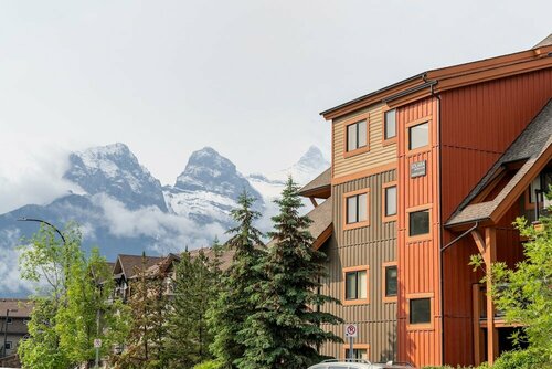 Solara Resort, Reservar Resort Hotéis em Canmore com piscina, Piscina