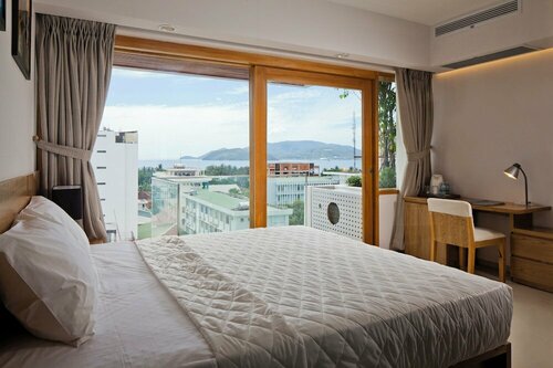 Golden Holiday Hotel
