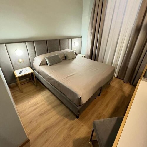 Hotel RomAntica, Забронировать Отель Вокзал Термини 