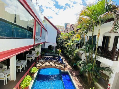 Nirvana Beach Resort, Забронировать Курортный отель Отели Пляжа Булабог с бассейном, Бассейн