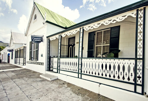 Camdeboo Cottages, Забронировать Курортный отель Отели Грааф-Рейнет 3 звезды, рядом с Graaff-Reinet Railway Station, 3*