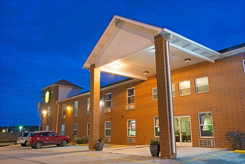 Super 8 by Wyndham St. Louis Airport, Prenota Hotel Woodson Terrace Missouri