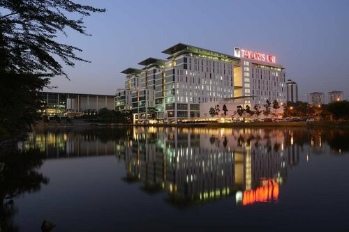 Ruemz Hotel, The Boardwalk, Забронировать Отель Отели Петалинг-Джая 3 звезды, рядом с Медицинский центр Сануэй, 3*
