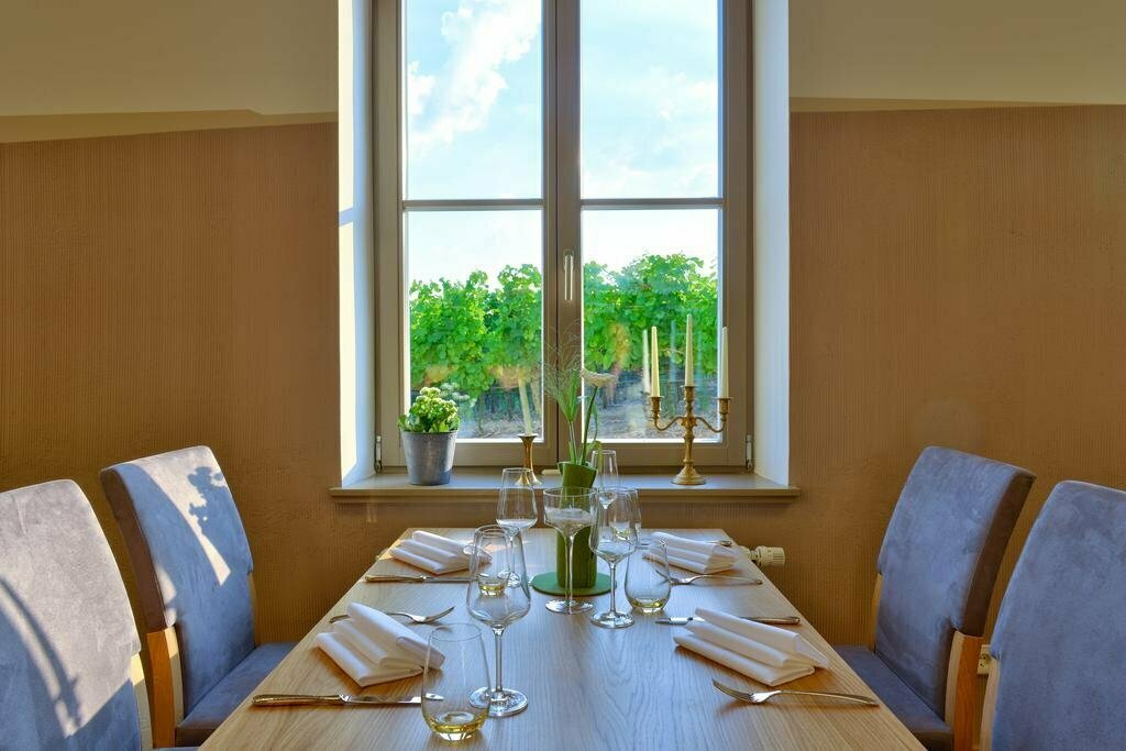 Hotel & Restaurant Vogelsburg - Einkehren Besinnen Genießen