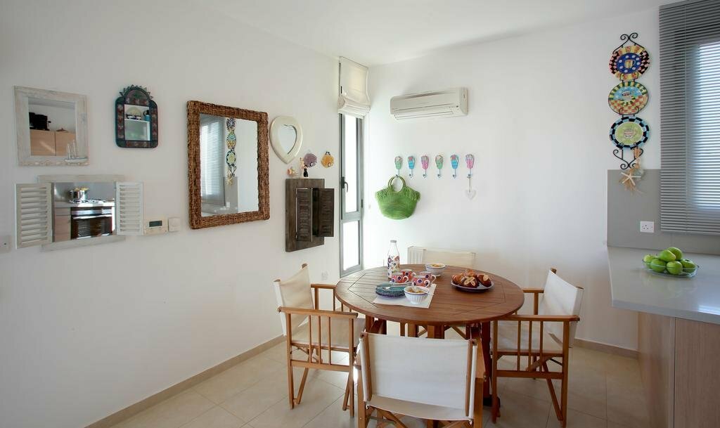 Villa Napa Pearl