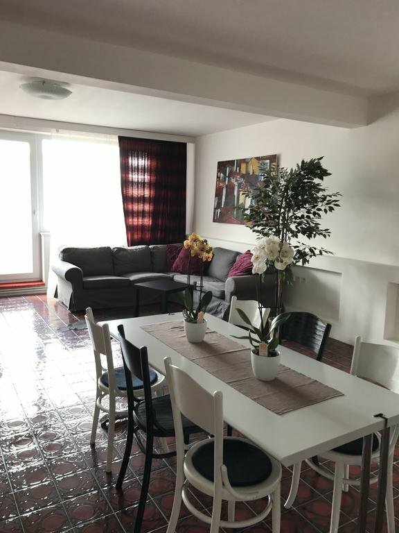 B&B Home