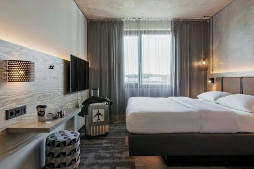Moxy Frankfurt Airport Kelsterbach, Забронировать Отель Кельстербах земля Гессен