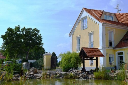 Holiday Centrum, Book Hotel Hoteller i Liberec Region med parkering, Parkering
