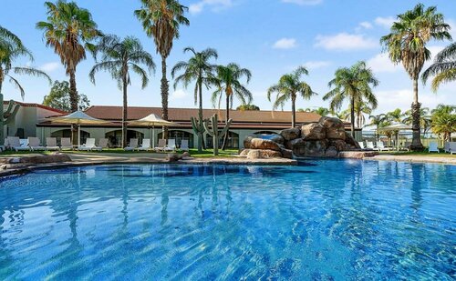 Quality Resort Siesta, Забронировать Курортный отель Отели Лавингтон с бассейном, Бассейн