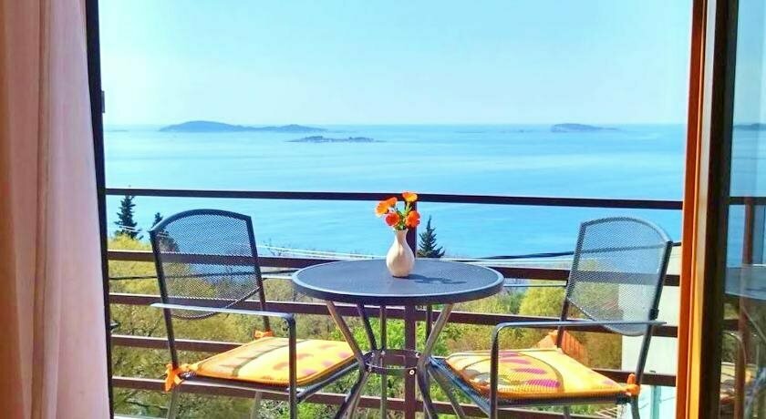 Apartments & Rooms Stalla