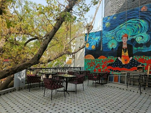 Maya Hotel & Restaurant, Забронировать Отель Taj Ganj Таджгандж