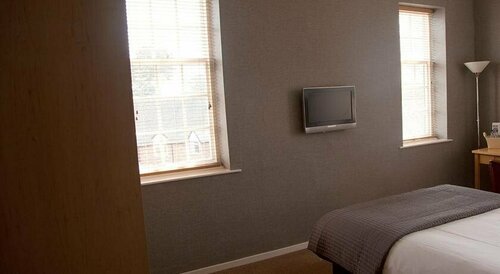 Warwick Apartments, Rezervați Apartament Hoteluri în Gloucestershire cu parcare, Parcare