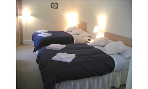 Athena Guest House, Rezervați Pensiune Hoteluri în Gloucestershire cu parcare, Parcare