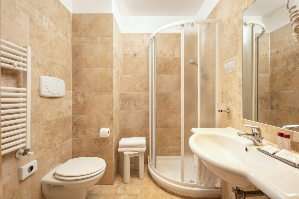 Hotel Villa Betania - Hotel con Parcheggio Gratuito