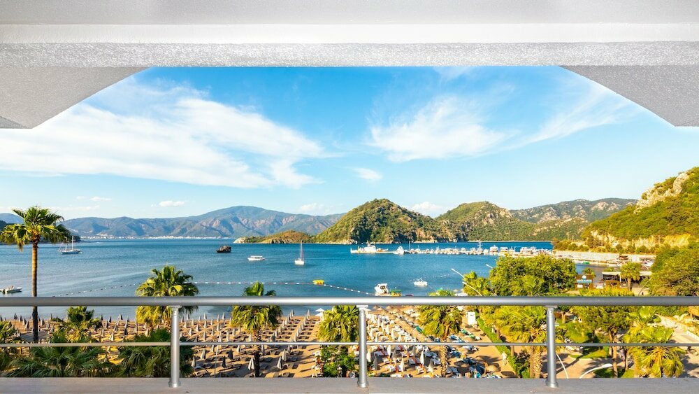 Faros Premium Beach
