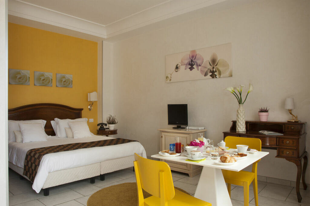 Andris Hotel