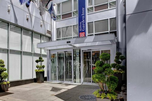 Hilton Garden Inn New York/Manhattan-Chelsea, Забронировать Отель Челси , рядом с Универмаг Macy's