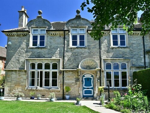 Heritage Bed and Breakfast, Buchen Sie Bed & Breakfast Calne Wiltshire