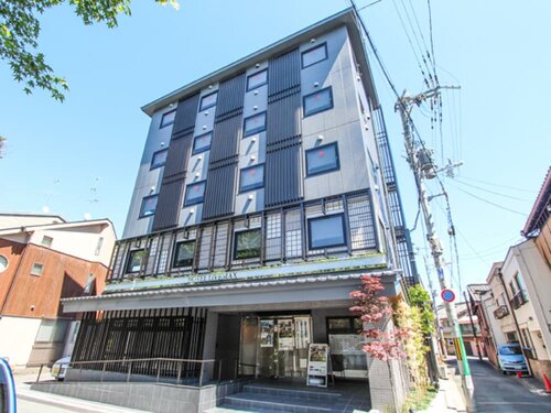 HOTEL LiVEMAX Kyoto Kamogawamae, Boek Hotel Hotels in Kyoto met parkeren, Parkeren