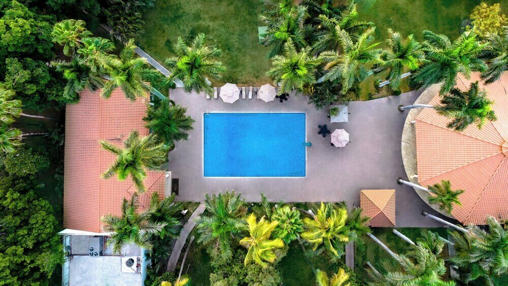 InHouse Select Hacienda Tres Rios