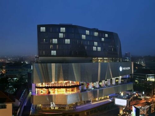 PO Hotel Semarang, Rezervați Hotel Semarang Central Java, lângă Semarang Poncol Train Station