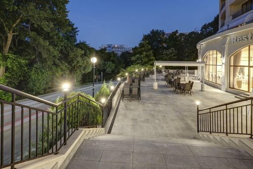 Hotel Continental, Забронировать Отель Отели Побережья Варны с питанием, Пансион