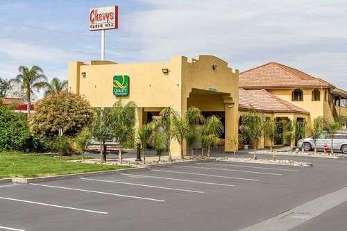 Quality Inn & Suites Gilroy, Забронировать Отель Гилрой Область залива Сан-Франциско, рядом с St. Louise Regional Hospital