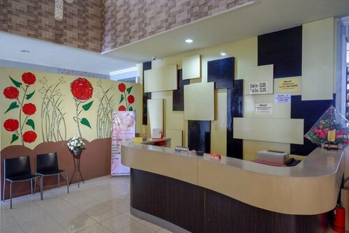 RedDoorz Plus Syariah @ Hotel Boulevard Luwuk, Rezervasyon Otel Sulawesi otoparklı oteller, Otopark