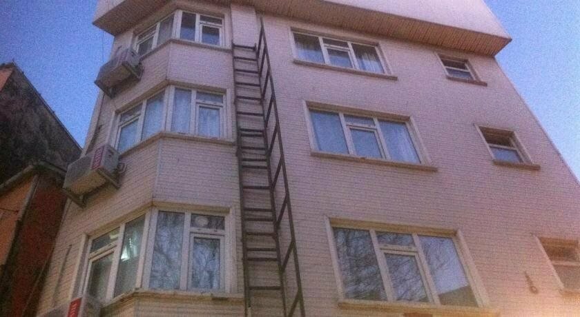 ‪Arsenal Hotel‬