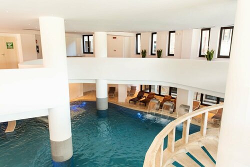Aqua Montis Resort & Spa, Забронировать Курортный отель Курортные отели Abruzzo Ski, Курортный отель