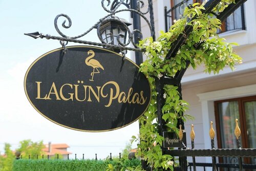 Lagun Castle Hotel&Spa, Reservar Resort Hotéis em Altinova com estacionamento, Estacionamento