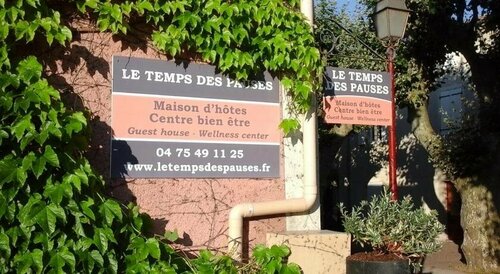 Le temps des pauses, Book Hotel Hoteller i Rhône-Alps med parkering, Parkering