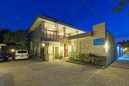 Kubu Petitenget Suite Seminyak, Rezerwuj Hotel Hotele w Bali z Basenem, Basen