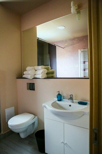 Vila Sangria, Prenota Hotel Navodari Mamaia-Sat