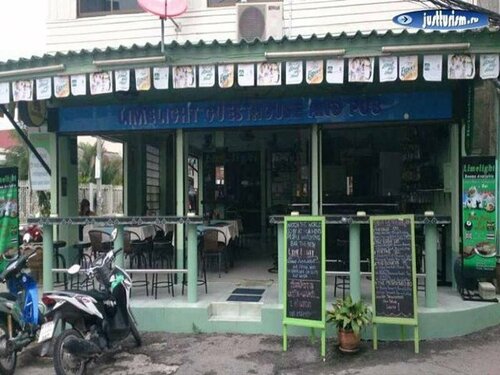 Limelight Guesthouse Restaurant & Bar, Забронировать Отель Отели Прачуапкхирикхан с парковкой, Парковка