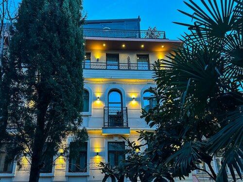 Отель Silver 39  Corner Hotel, Забронировать Отель Вера Тбилиси, рядом с Национальный музей Грузии